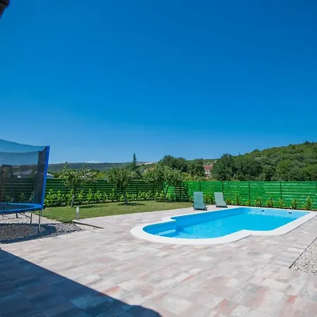 Vila House Petra - - Makarska